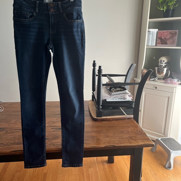 BKE Stella Mid Rise Skinny, Size 29R, EUC - Picture 4 of 4